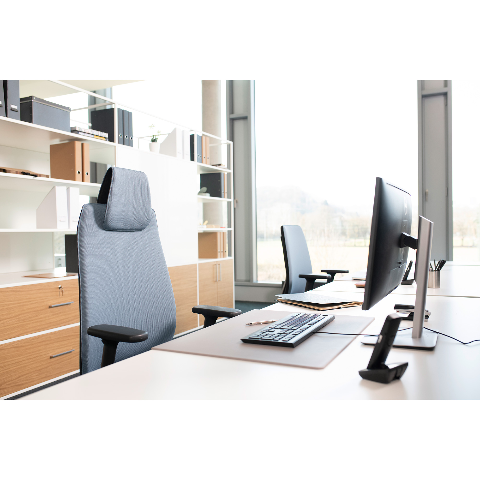 Interstuhl JOYCEis3 JC317 Bürostuhl mit FlexGrid- und Softback-Rückenlehne