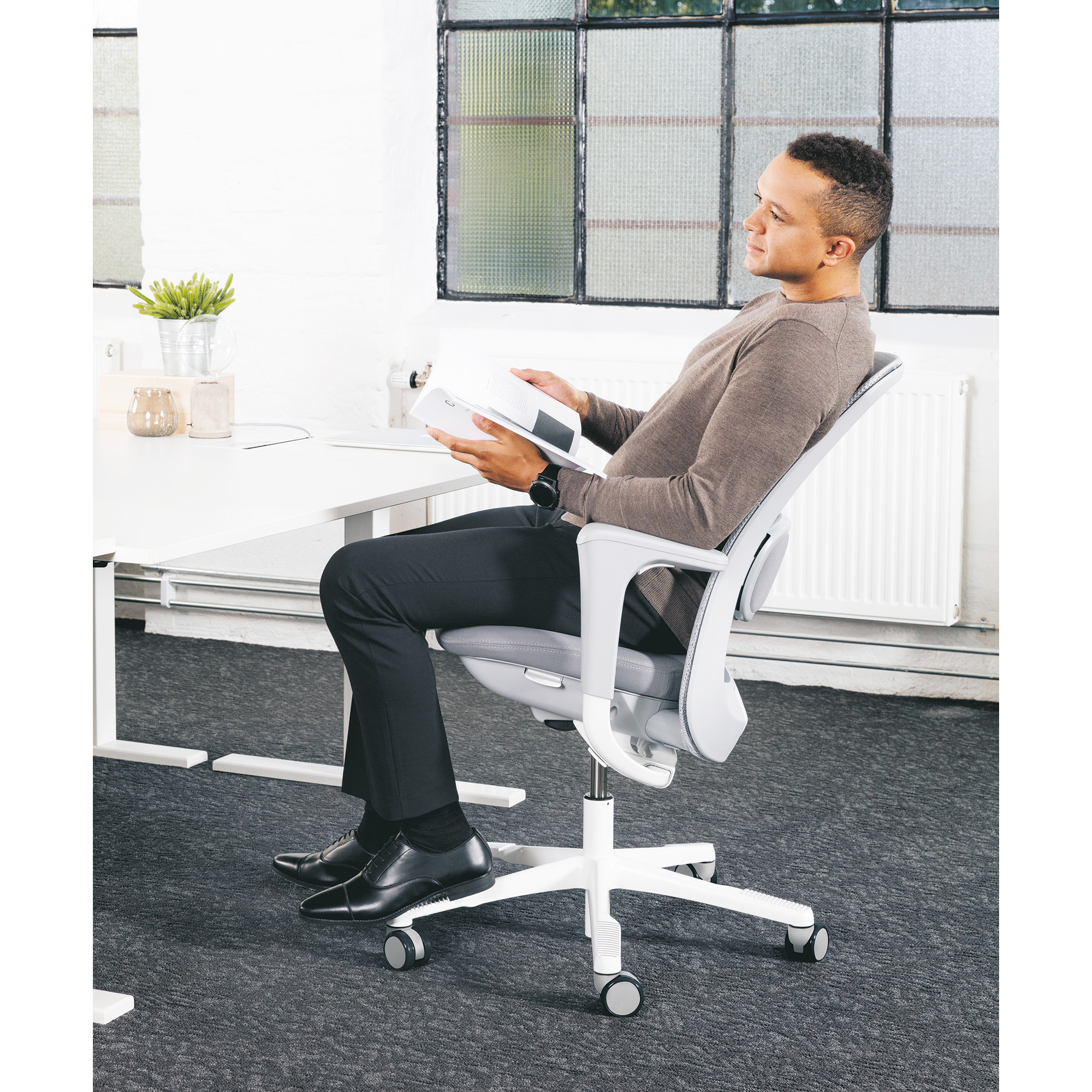 HAG SoFi Mesh 7500 Black Edition mit Armlehnen ohne SlideBack