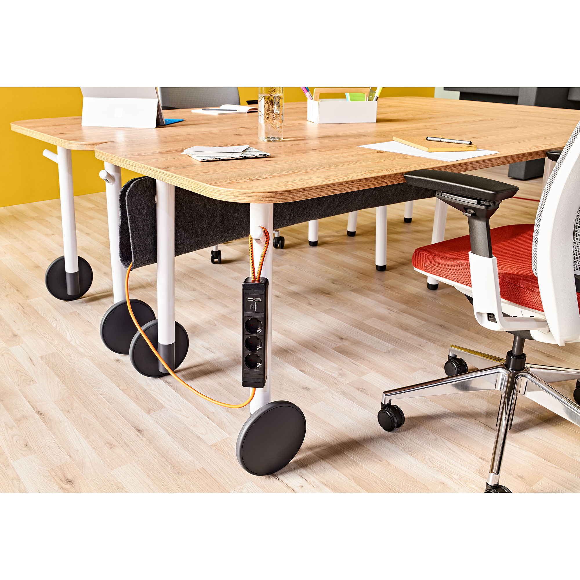 Steelcase Flex Collection Schreibtisch auf Rollen, einfach zu bewegen