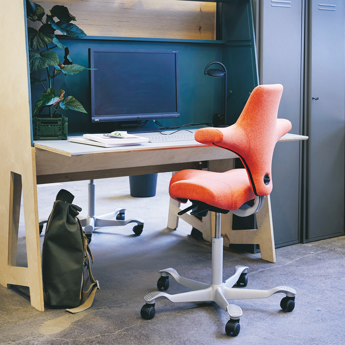 HAG Capisco 8106 Arbeitsstuhl mit Rückenlehne