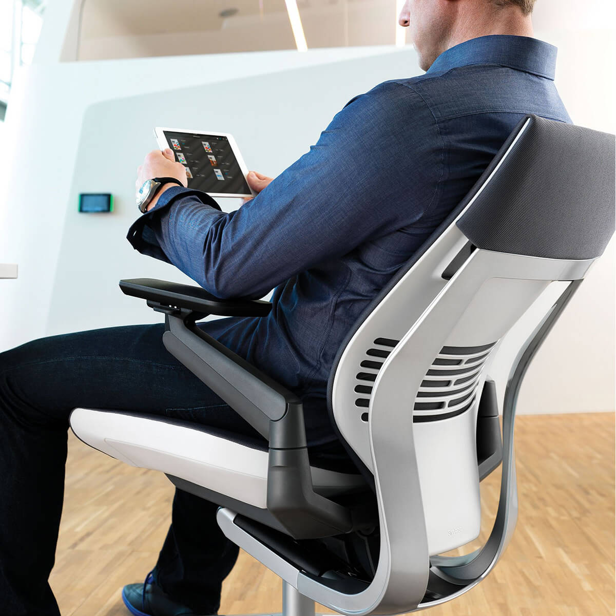 Steelcase GESTURE Bürodrehstuhl mit Stofftop