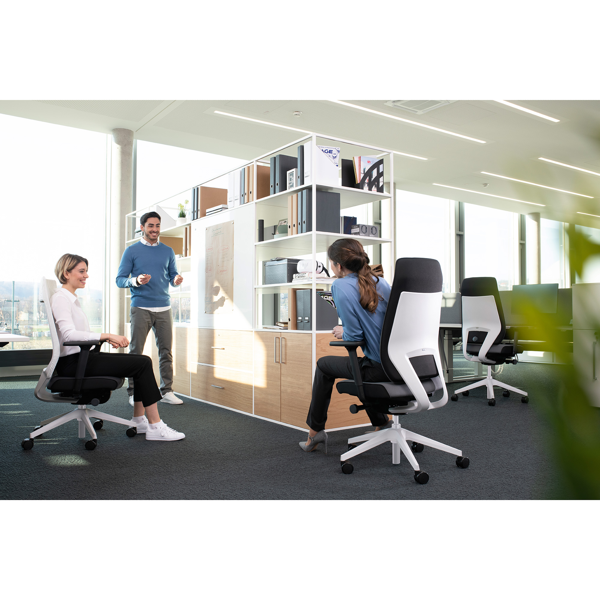 Interstuhl JOYCEis3 JC317 Bürostuhl mit FlexGrid- und Softback-Rückenlehne