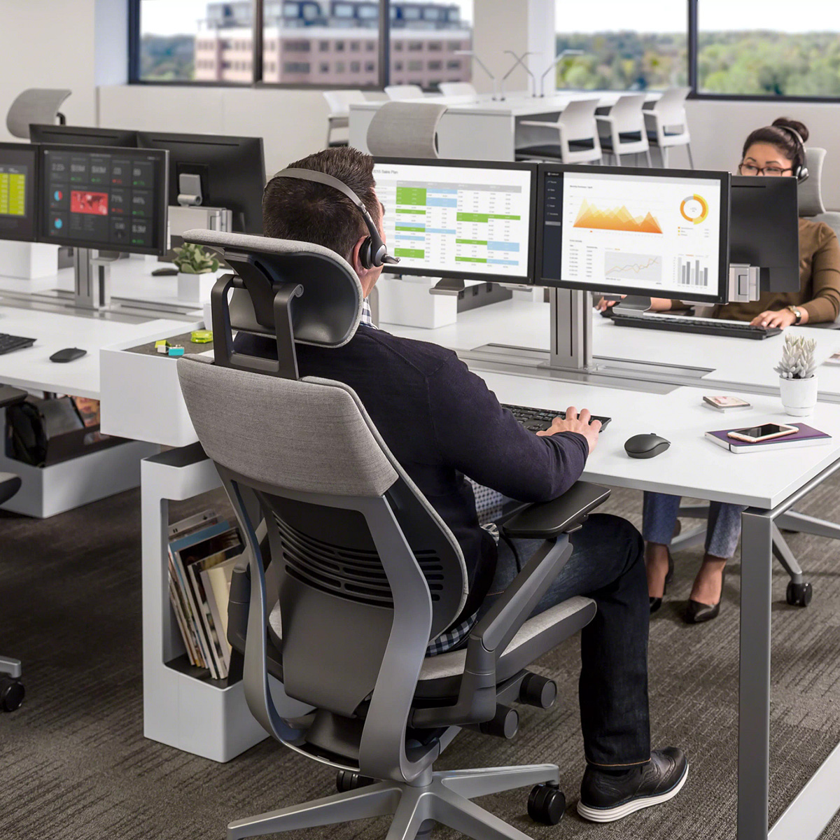 Steelcase GESTURE Gamingstuhl Sondermodell mit REMIX-Bezug und Kopfstütze